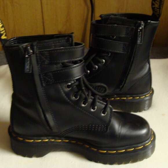 Women's Doc Martin Air Wait Boots - Picture 5 of 6